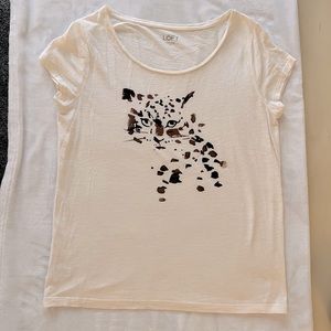 LOFT Ann Taylor 60% Cotton T-Shirt with cat print. Size M